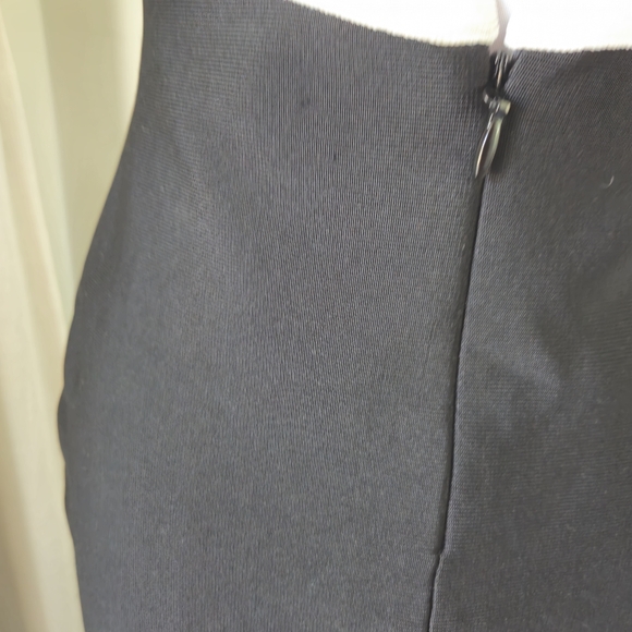 Donnee Par Dieu black and white scalloped stretch dress - Picture 7 of 9